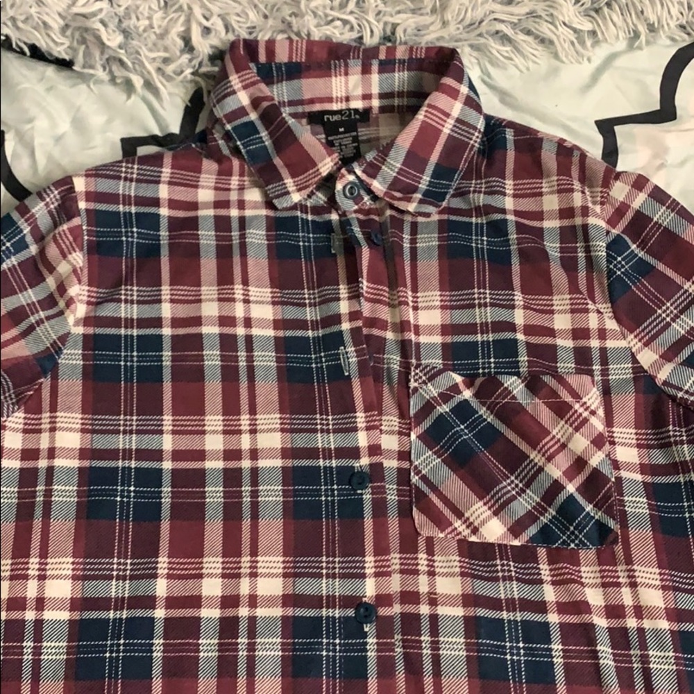 Never worn got it from a friend